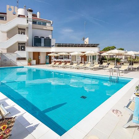 Hotel Jasminum Bibione Esterno foto