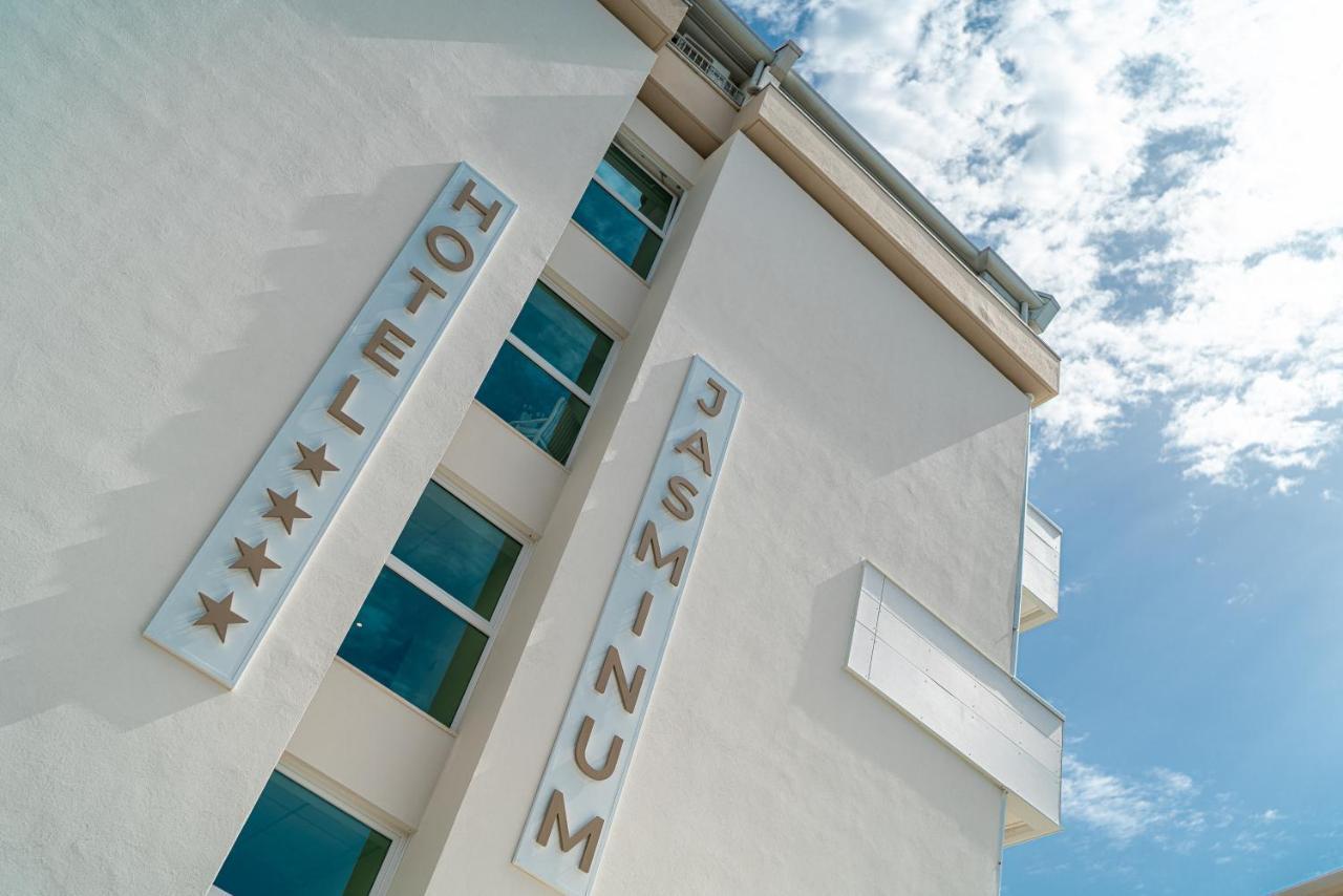 Hotel Jasminum Bibione Esterno foto