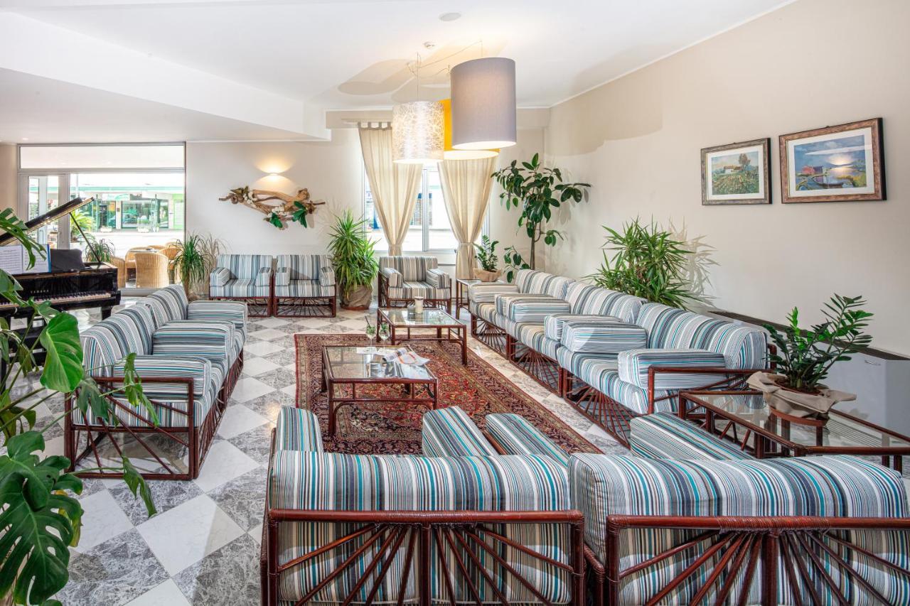Hotel Jasminum Bibione Esterno foto