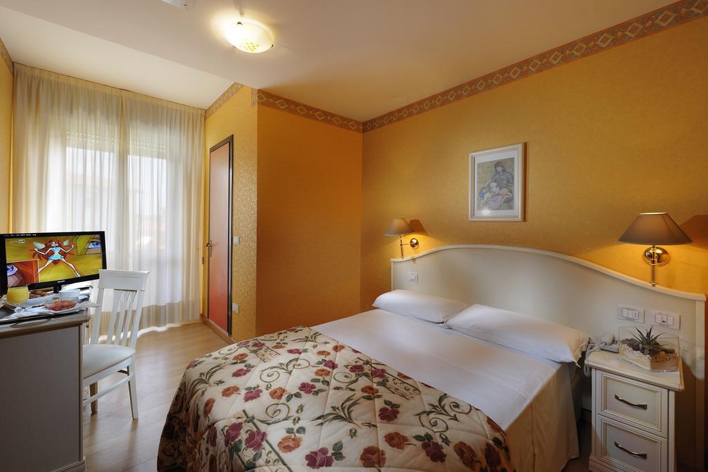 Hotel Jasminum Bibione Esterno foto