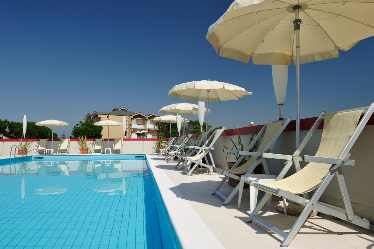 Hotel Jasminum Bibione Esterno foto